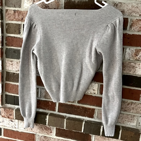 Prettygarden Gray Long Sleeve Crop Length Sweater NWOT - Picture 5 of 7